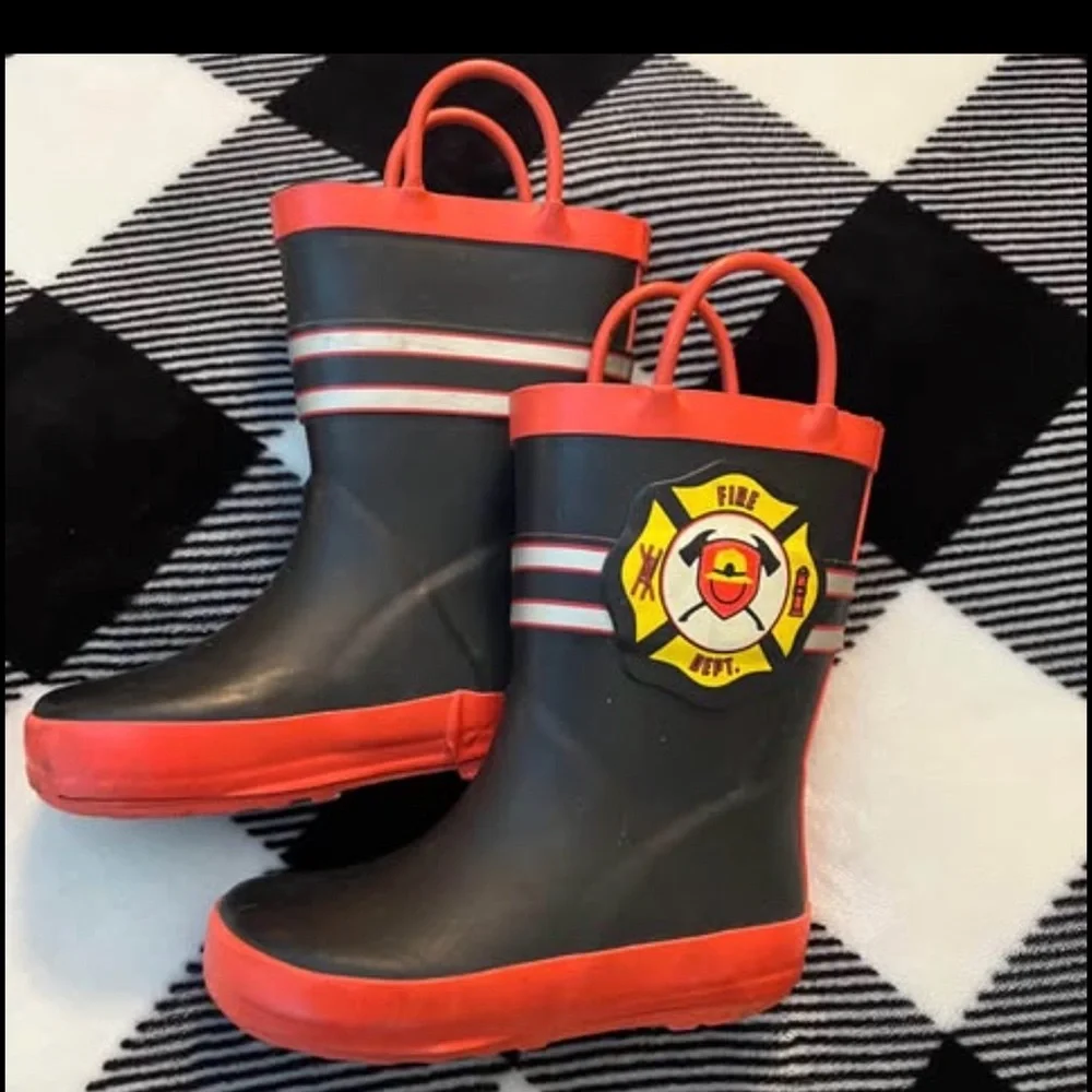 Toddler 7/8 Firefighter Rain Boots red and black